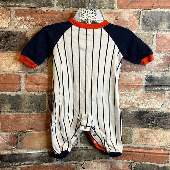 5 for $25🔥0-3 Months Carter's Baseball Uniform Foot Sleeper Bodysuit - Picture 3 of 4